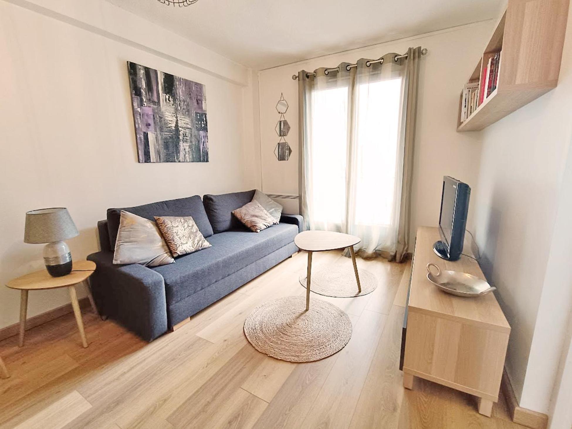 Chez Dominique, T2, Centre Ville, Vue Montagne, Wifi, 4 Personnes Bagnères-de-Luchon Esterno foto